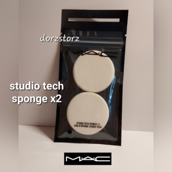 MAC Cosmetics *STUDIO TECH SPONGE* / 2 Sponges / New in box - Picture 1 of 3